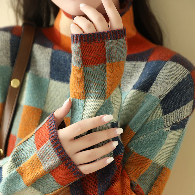 Luxury Cashmere Turtleneck - Aurora - Image 6