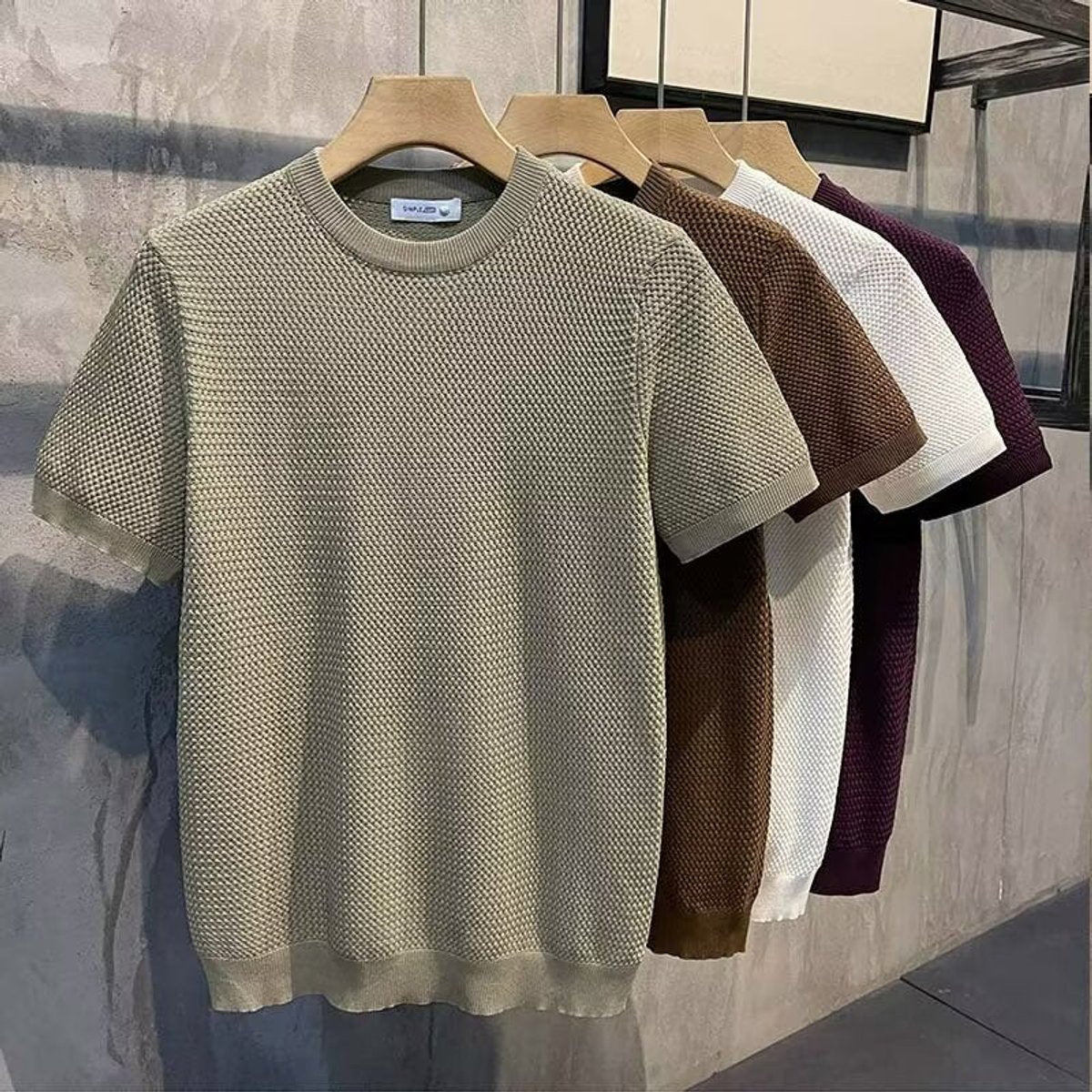 Men's Textured Knit Crewneck Sweater Relaxed Fit - Image 1