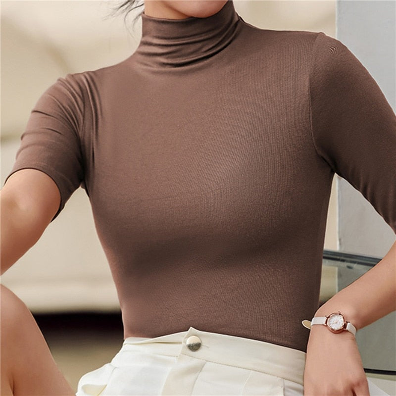 Seamless & Soft Women's Turtleneck Top with Form-Fitting Cut - Arina Fall Collection - Image 4