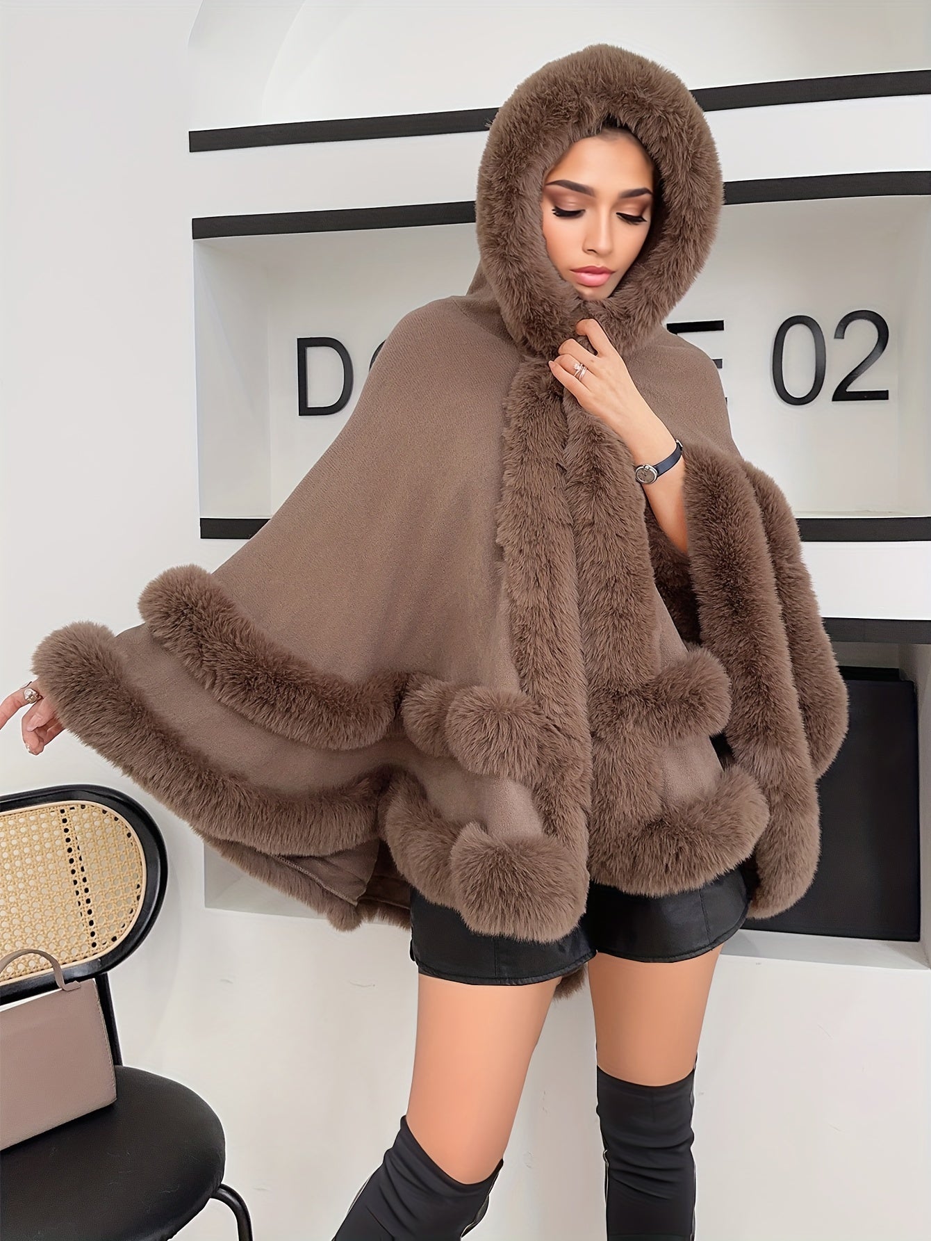 Oversized Furry Cape Jas for Women - Fiona - Image 4